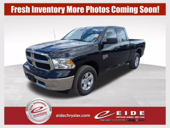 2024 Diamond Black Crystal Pearlcoat Ram 1500 SLT 4X4 Truck