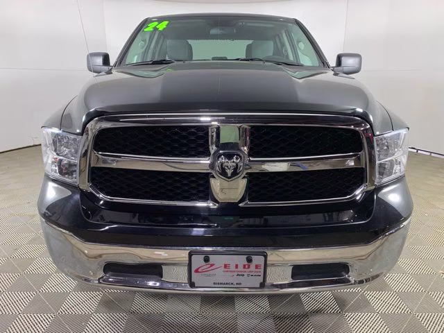 2024 Diamond Black Crystal Pearlcoat Ram 1500 SLT 4X4 Truck
