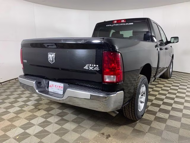 2024 Diamond Black Crystal Pearlcoat Ram 1500 SLT 4X4 Truck