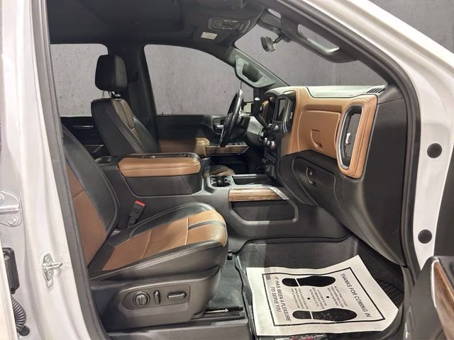 2020 Iridescent Pearl Tricoat Chevrolet Silverado 2500HD High Country 4X4 Truck