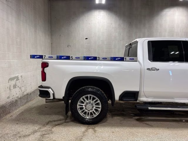 2020 Iridescent Pearl Tricoat Chevrolet Silverado 2500HD High Country 4X4 Truck