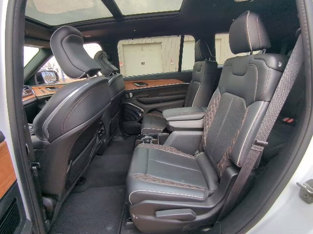 2023 Bright White Clearcoat Jeep Grand Cherokee L Summit 4X4 SUV