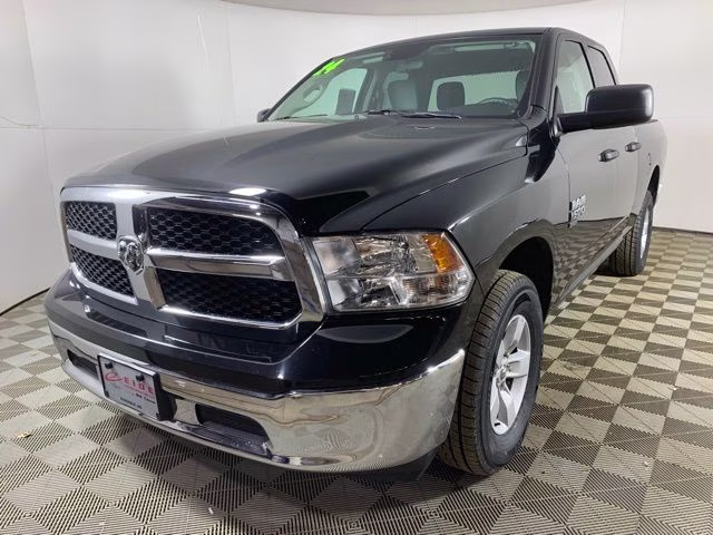 2024 Diamond Black Crystal Pearlcoat Ram 1500 Classic SLT 4X4 Truck