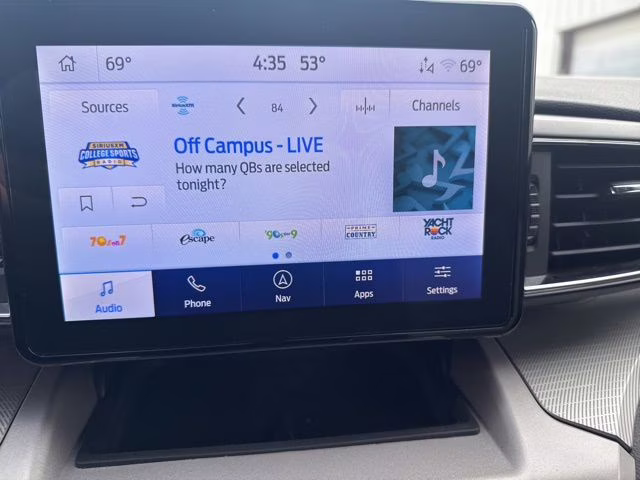 2023 Iconic Silver Metallic Ford Explorer XLT 4X4 SUV