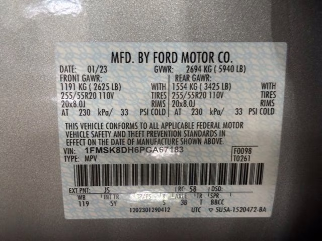 2023 Silver Metallic Ford Explorer XLT 4X4 SUV