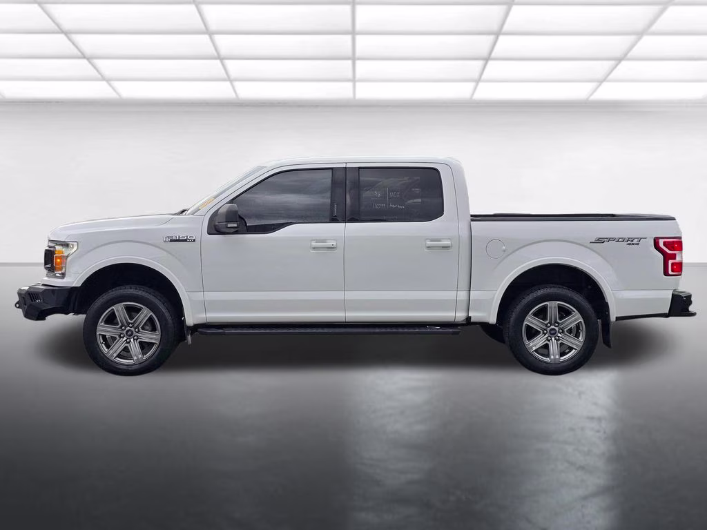 2018 Oxford White Ford F-150 XLT 4X4 Truck