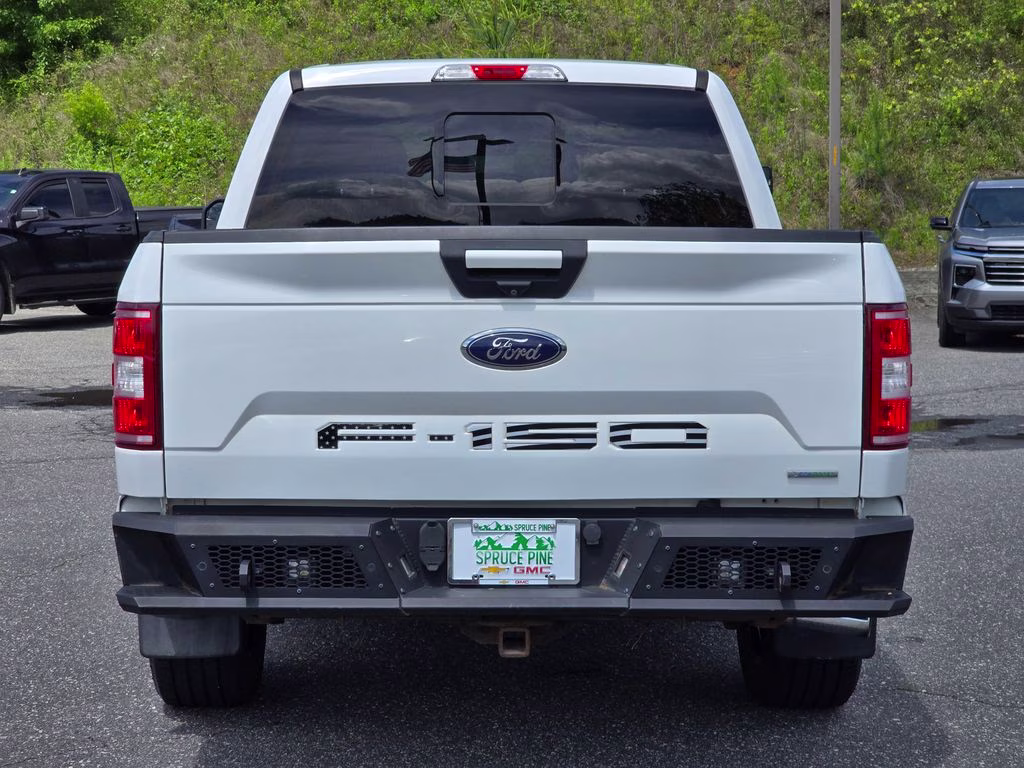2018 Oxford White Ford F-150 XLT 4X4 Truck