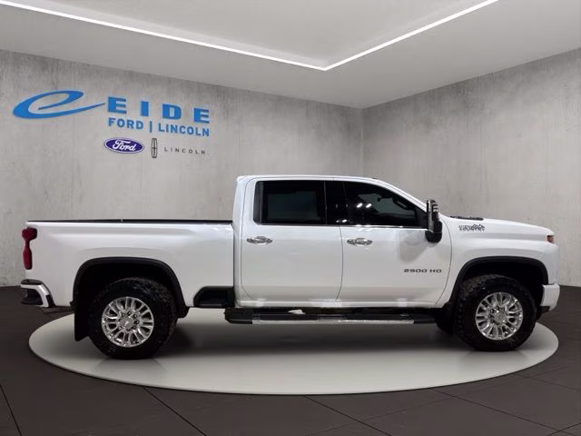 2020 Iridescent Pearl Tricoat Chevrolet Silverado 2500HD High Country 4X4 Truck