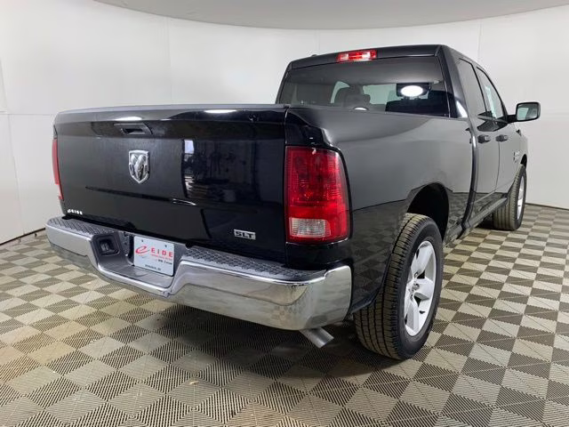 2024 Diamond Black Crystal Pearlcoat Ram 1500 Classic SLT 4X4 Truck