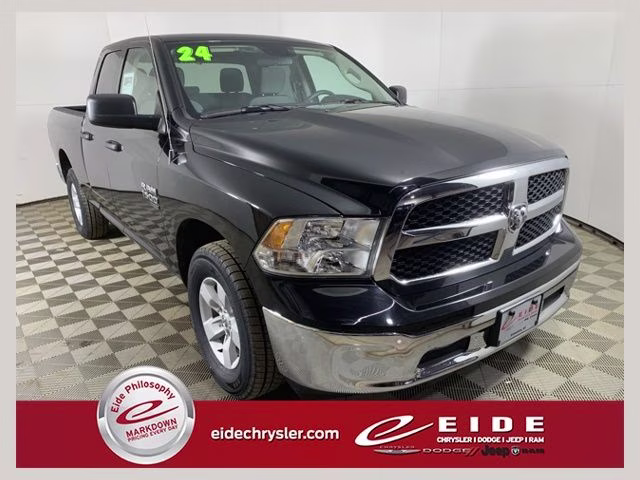 2024 Diamond Black Crystal Pearlcoat Ram 1500 Classic SLT 4X4 Truck