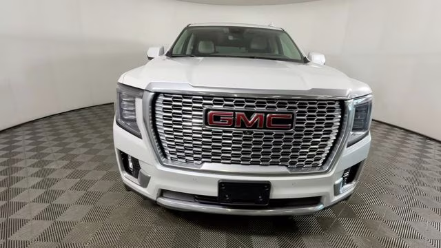 2023 White Frost Tricoat GMC Yukon Denali 4X4 SUV