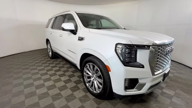 2023 White Frost Tricoat GMC Yukon Denali 4X4 SUV
