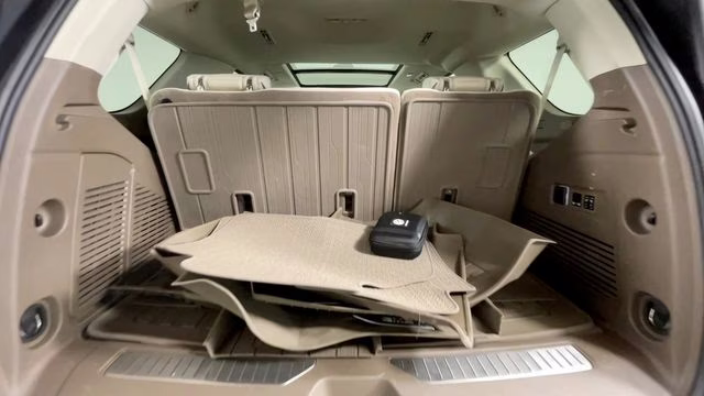 2023 White Frost Tricoat GMC Yukon Denali 4X4 SUV