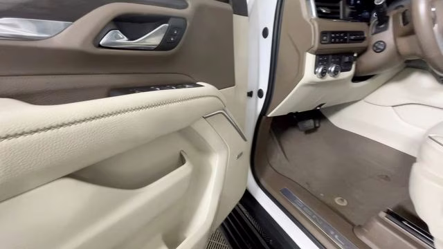 2023 White Frost Tricoat GMC Yukon Denali 4X4 SUV