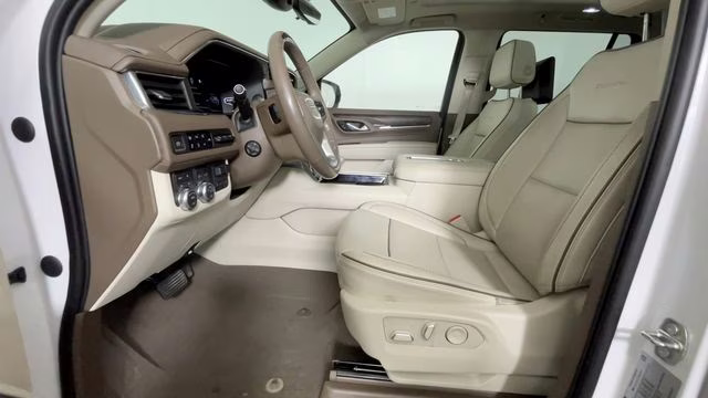 2023 White Frost Tricoat GMC Yukon Denali 4X4 SUV