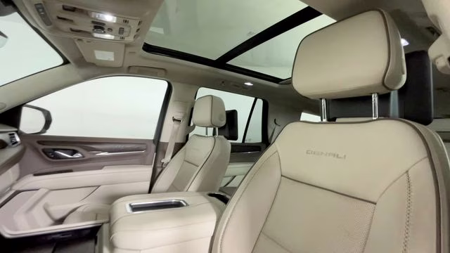 2023 White Frost Tricoat GMC Yukon Denali 4X4 SUV