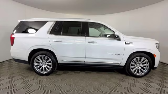 2023 White Frost Tricoat GMC Yukon Denali 4X4 SUV