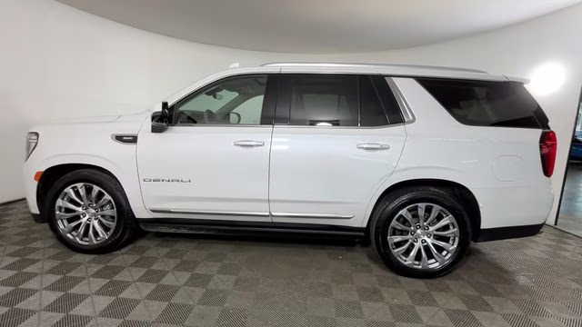 2023 White Frost Tricoat GMC Yukon Denali 4X4 SUV