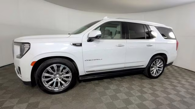 2023 White Frost Tricoat GMC Yukon Denali 4X4 SUV