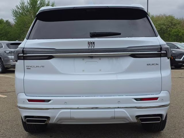 2026 Iridescent White Tricoat Buick Enclave Avenir FWD SUV