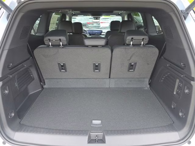 2026 Iridescent White Tricoat Buick Enclave Avenir AWD SUV