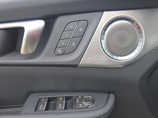 2026 Iridescent White Tricoat Buick Enclave Avenir FWD SUV