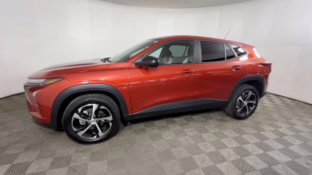 2024 Cayenne Orange Metallic Chevrolet Trax 1RS FWD SUV
