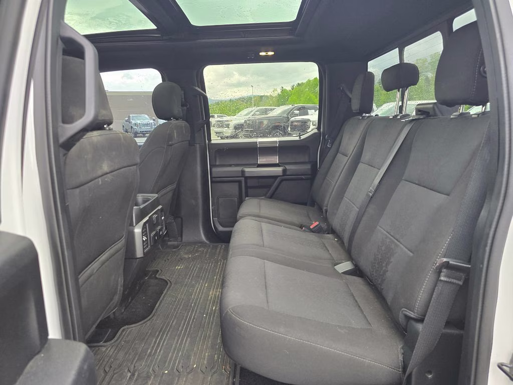2018 Oxford White Ford F-150 XLT 4X4 Truck