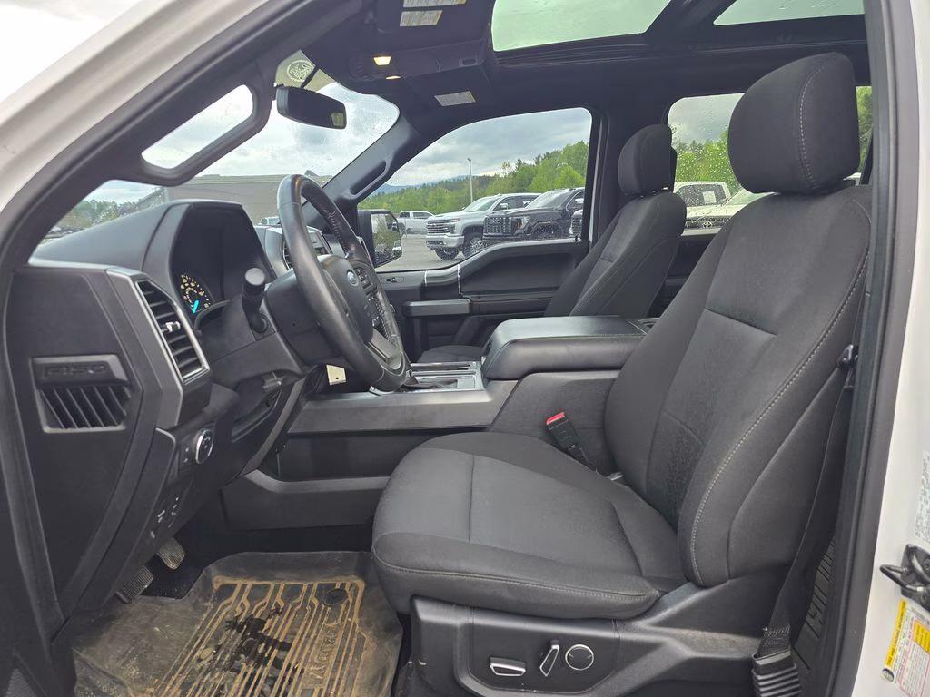 2018 Oxford White Ford F-150 XLT 4X4 Truck