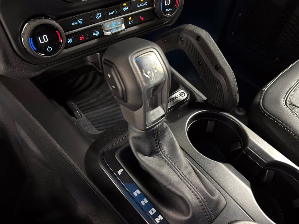 2026 AVALANCHE GRAY Ford Bronco Outer Banks 4X4 SUV