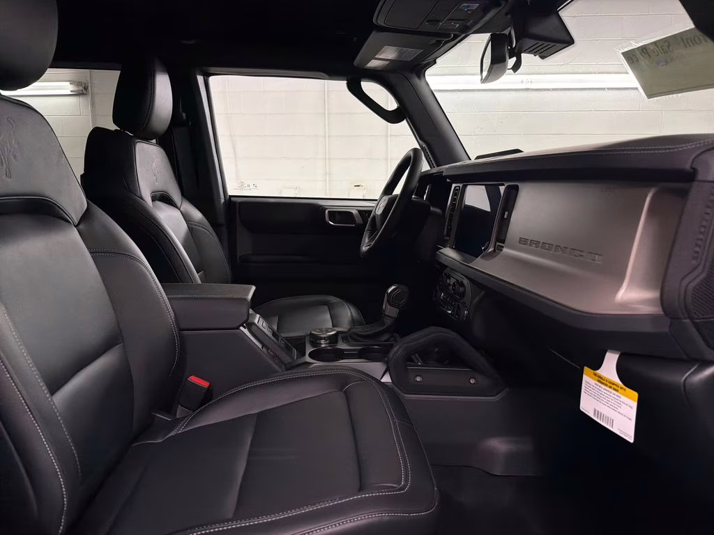 2026 AVALANCHE GRAY Ford Bronco Outer Banks 4X4 SUV