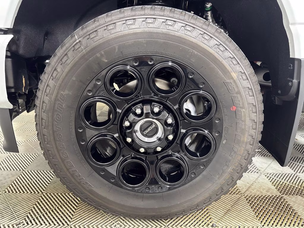 2026 Avalanche Ford Super Duty F-250 SRW XLT 4X4 Truck