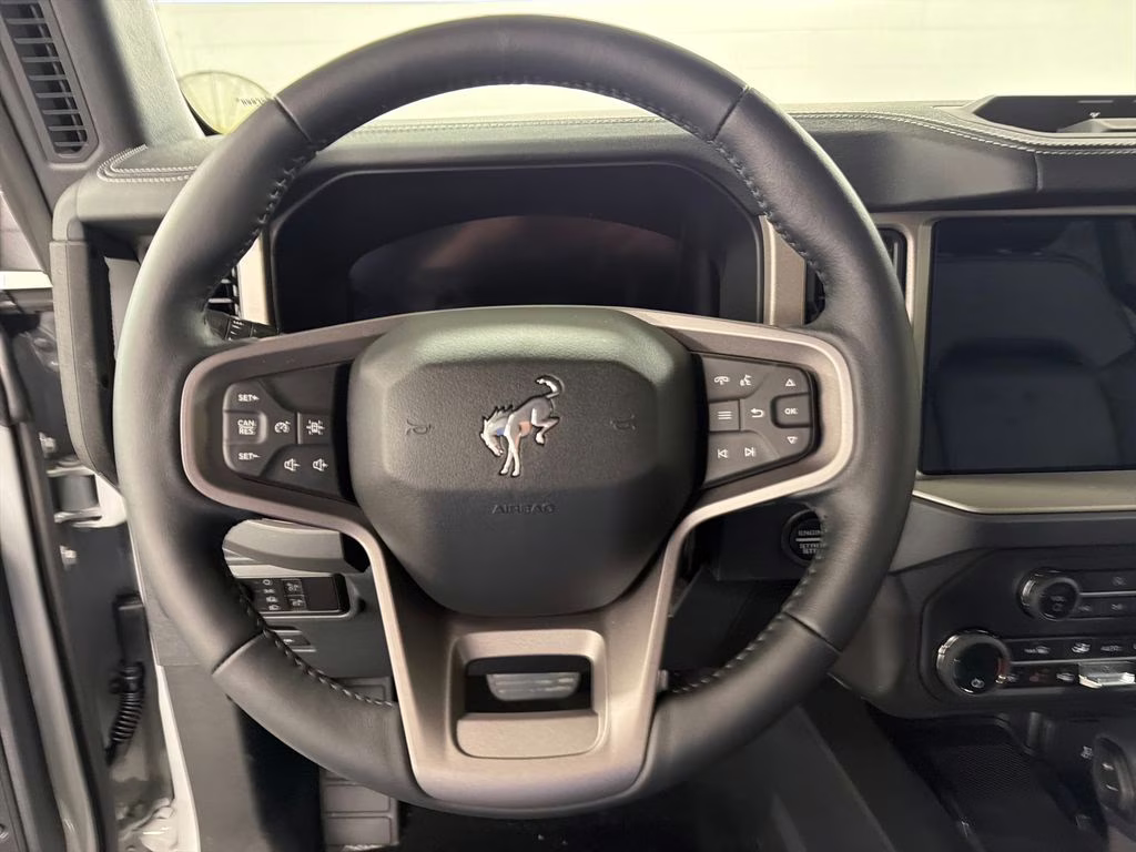 2026 AVALANCHE GRAY Ford Bronco Outer Banks 4X4 SUV