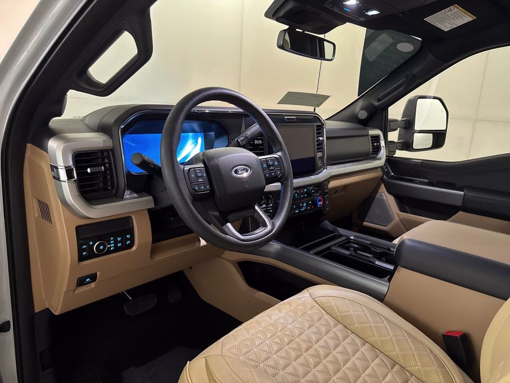 2026 Avalanche Ford Super Duty F-250 SRW XLT 4X4 Truck
