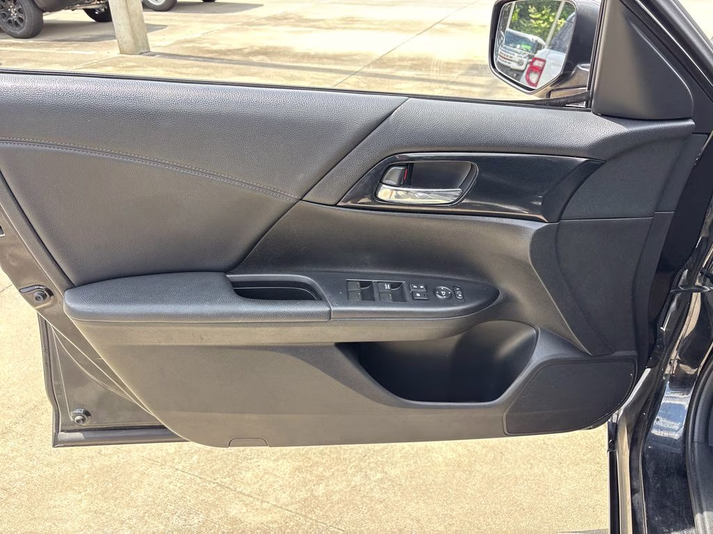 2015 Crystal Black Pearl Honda Accord Sport FWD Sedan