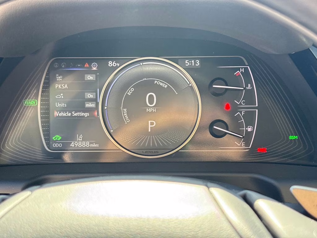 2022 White Pearl Lexus ES 300h Luxury FWD Sedan
