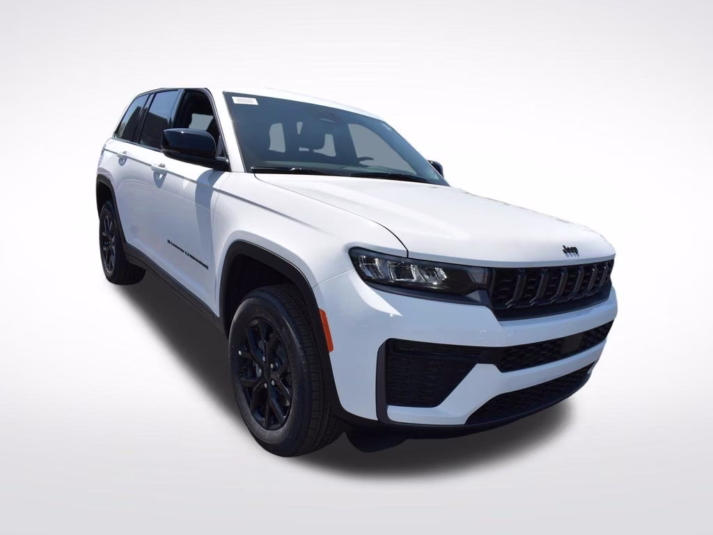 2026 Bright White Clearcoat Jeep Grand Cherokee Altitude 4X4 SUV