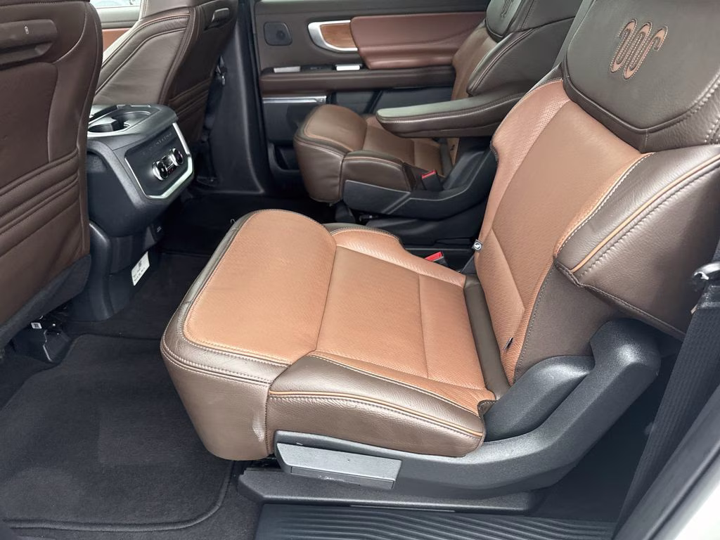 2025 Star White Metallic Tri-Coat Ford Expedition Max King Ranch 4X4 SUV