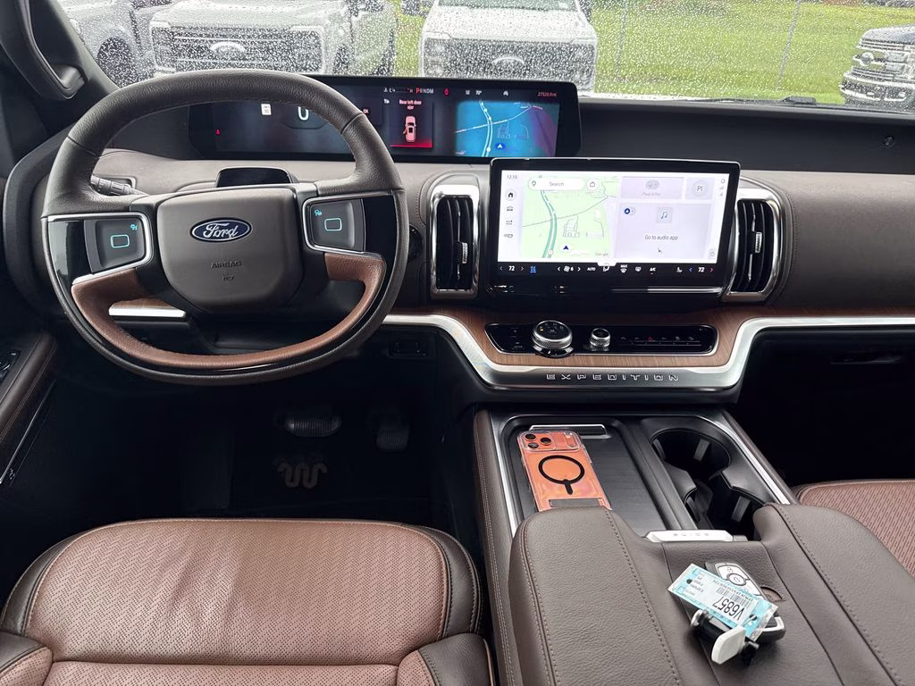 2025 Star White Metallic Tri-Coat Ford Expedition Max King Ranch 4X4 SUV