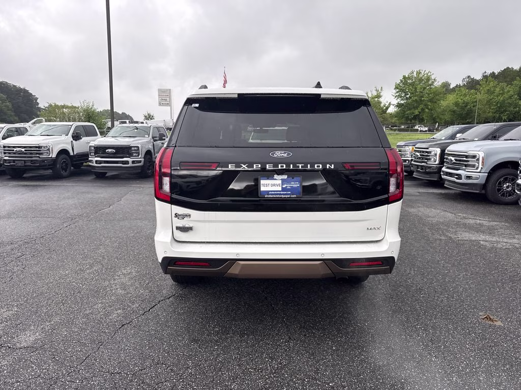 2025 Star White Metallic Tri-Coat Ford Expedition Max King Ranch 4X4 SUV