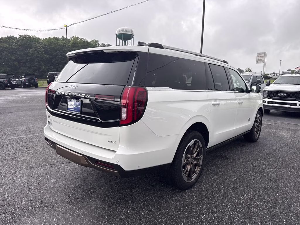2025 Star White Metallic Tri-Coat Ford Expedition Max King Ranch 4X4 SUV