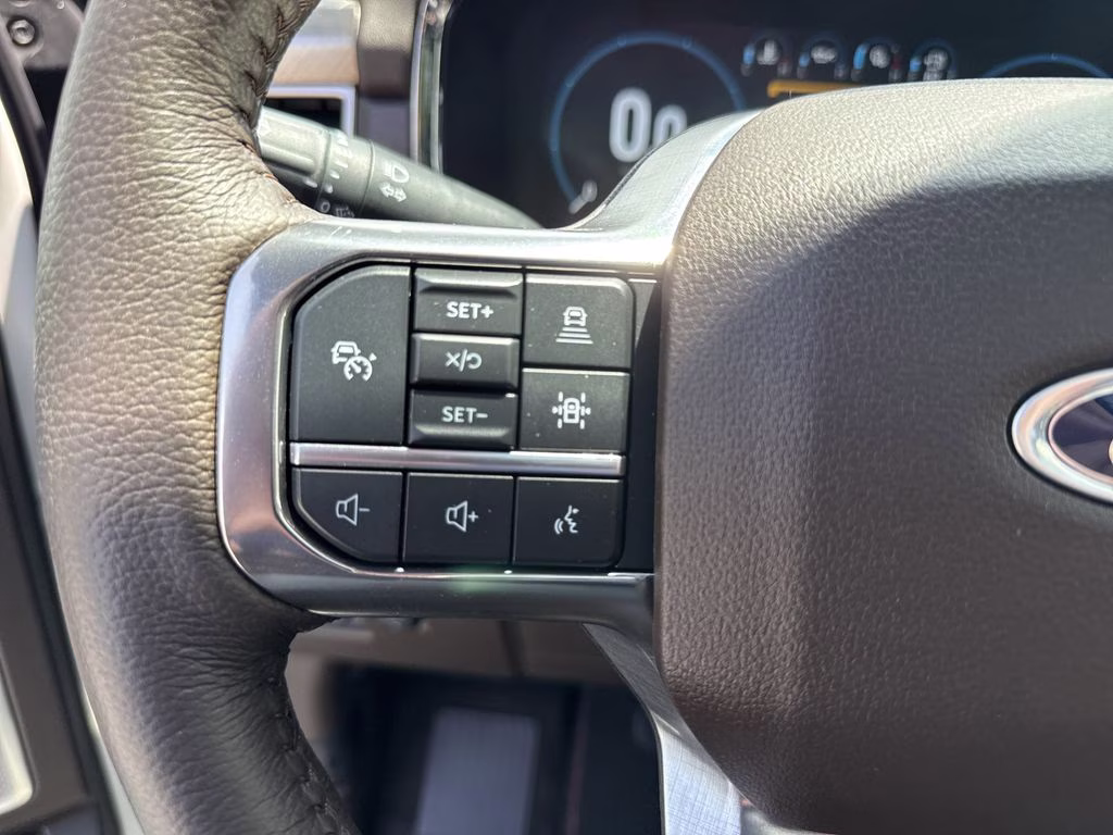2023 Star White Metallic Tri-Coat Ford F-150 King Ranch 4X4 Truck