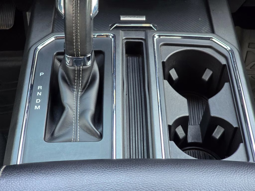 2018 Oxford White Ford F-150 XLT 4X4 Truck