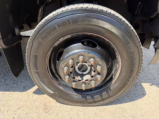 2019 Ingot Silver Ford Super Duty F-550 DRW XL 4X4 Chassis