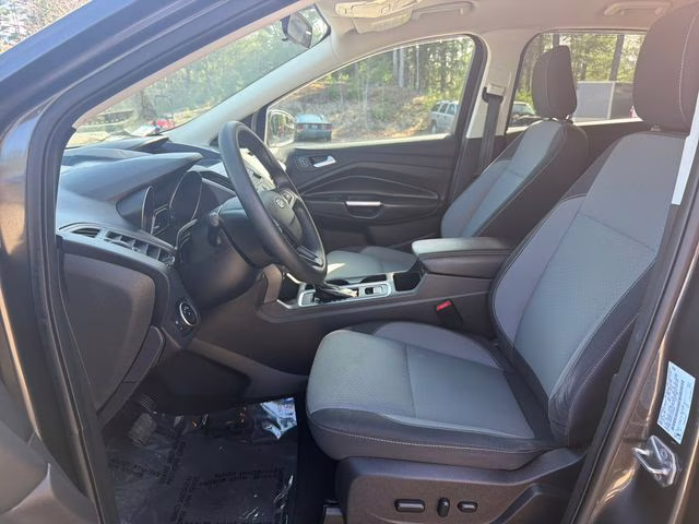2018 Magnetic Ford Escape SE 4X4 SUV