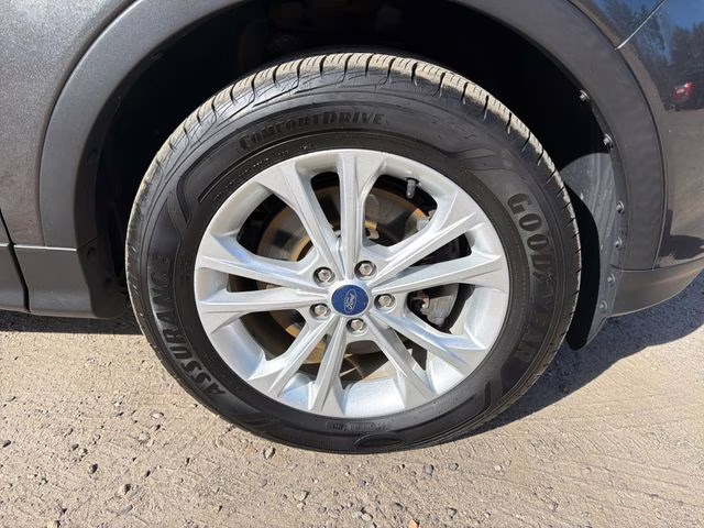 2018 Magnetic Ford Escape SE 4X4 SUV