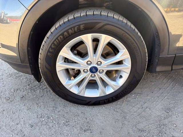 2018 Magnetic Ford Escape SE 4X4 SUV