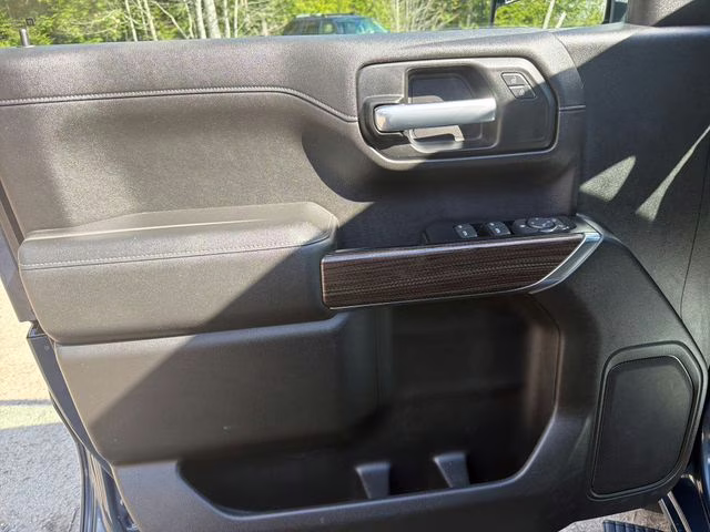 2019 Northsky Blue Metallic Chevrolet Silverado 1500 LT 4X4 Truck