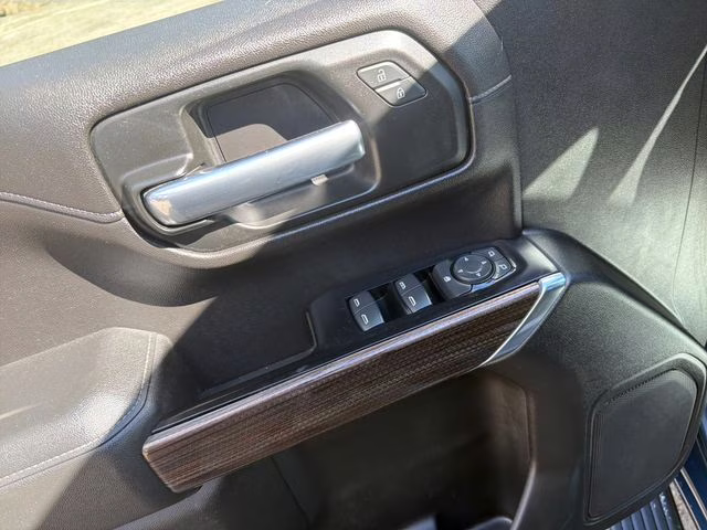 2019 Northsky Blue Metallic Chevrolet Silverado 1500 LT 4X4 Truck