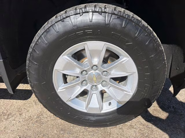 2019 Northsky Blue Metallic Chevrolet Silverado 1500 LT 4X4 Truck